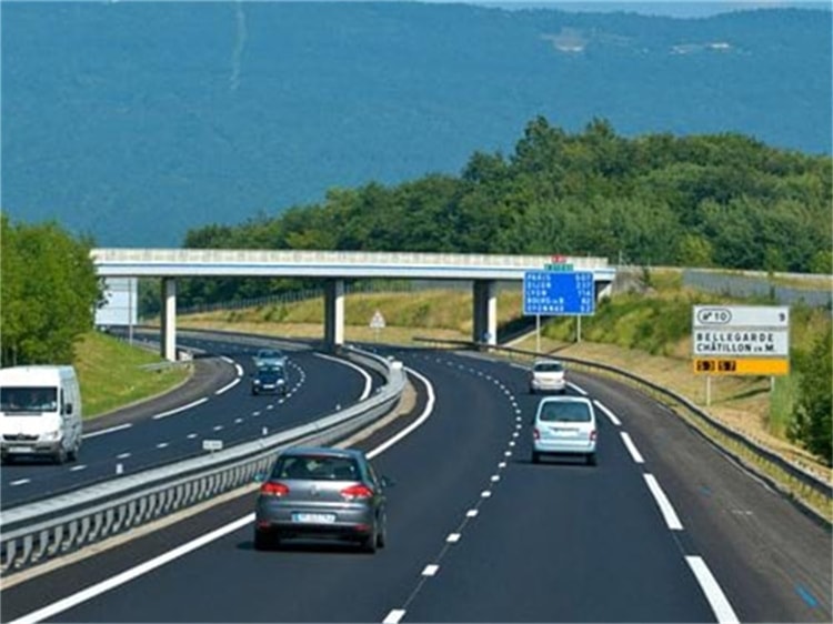 陜西高速波形護(hù)欄案例