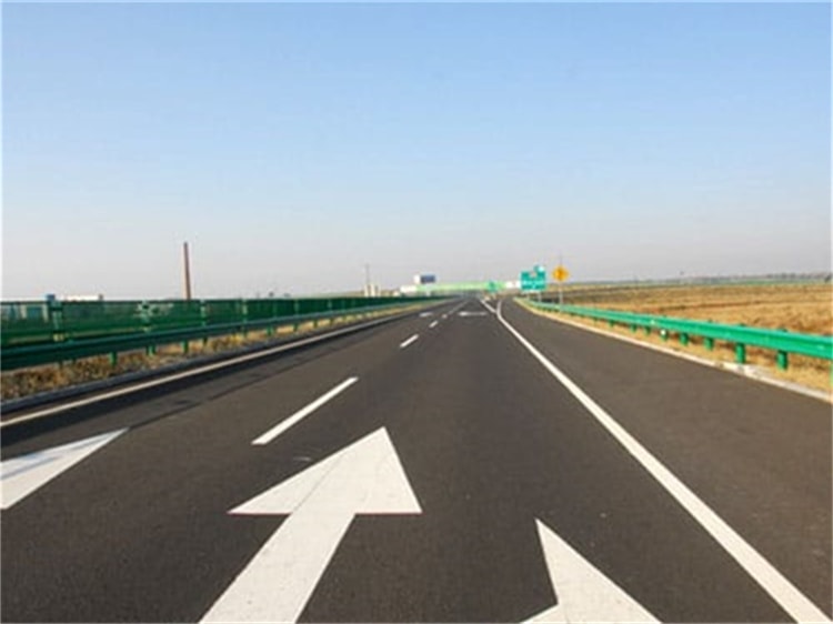 通赤高速護(hù)欄案例