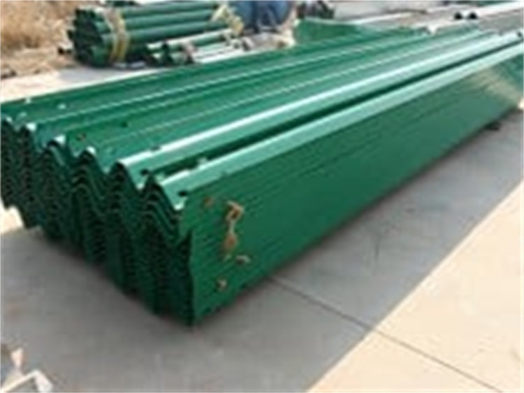 冠縣波形護(hù)欄板廠家哪家好？